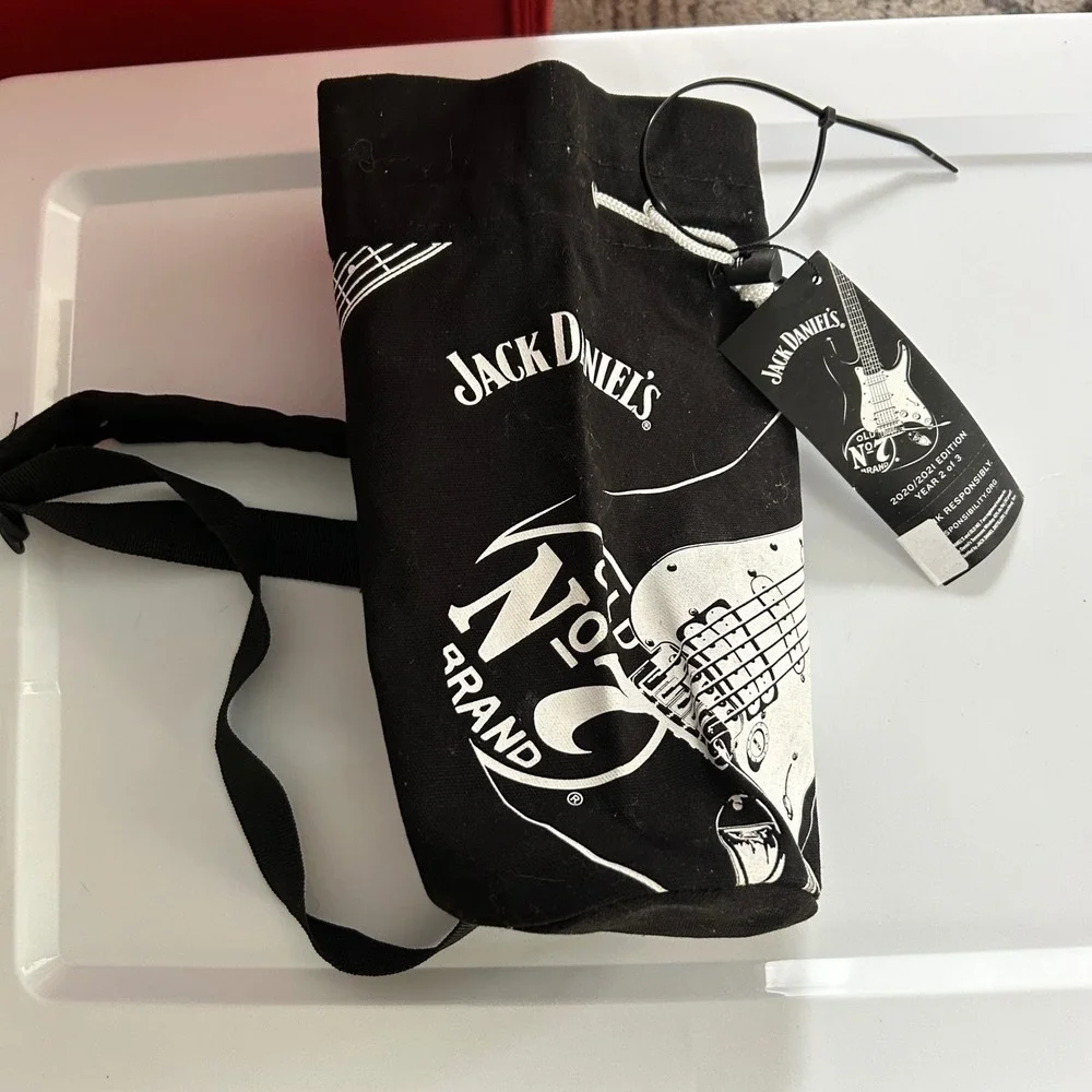 Jack Daniels Guitar 1.75L Cinch Sack‎ Black Music Series 2020/2021 Edition